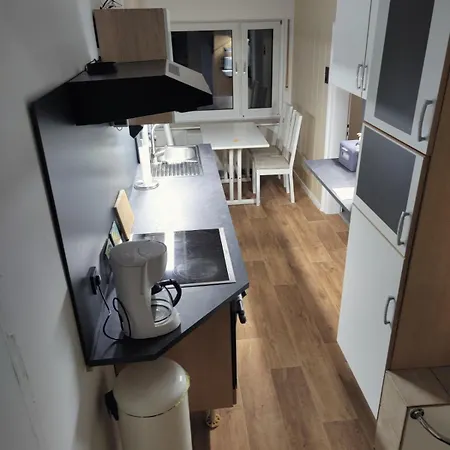 Monteurhaus In - Verkehrsguenstig Apartment